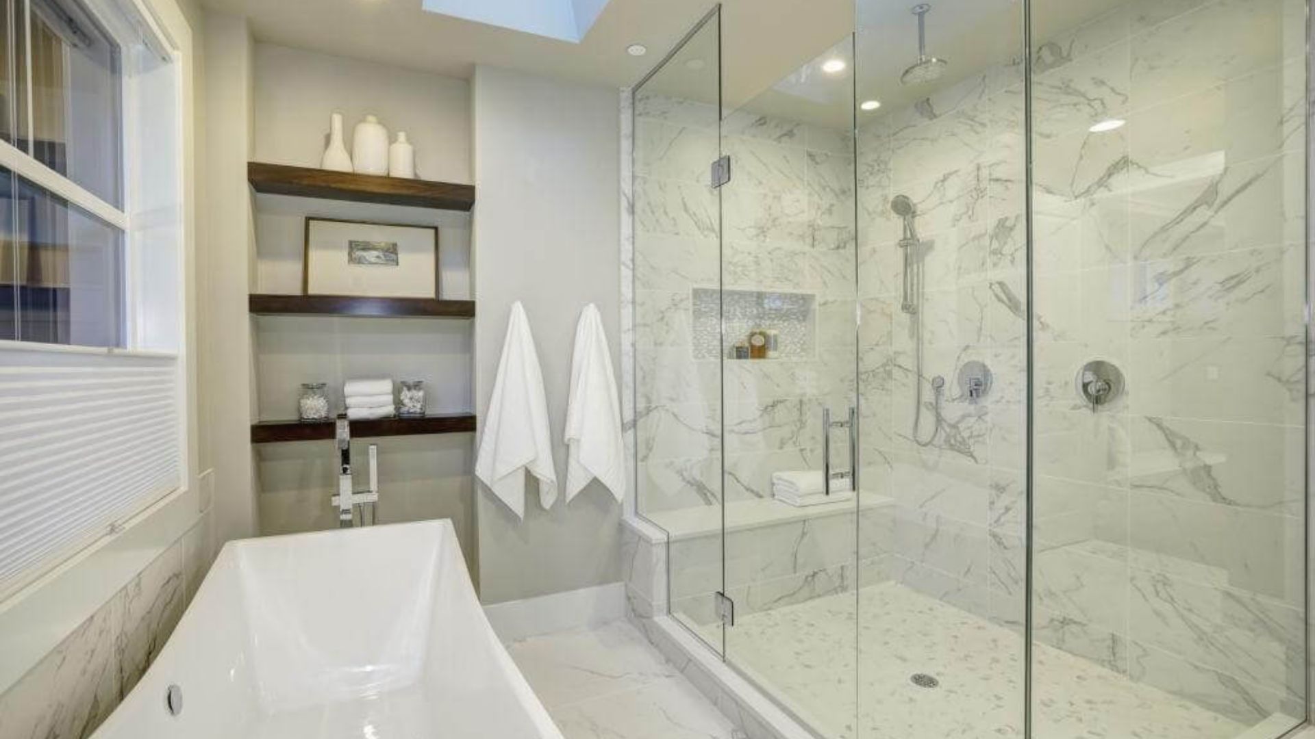Enhance Your Bathroom with Contemporary Glass Door Designs 