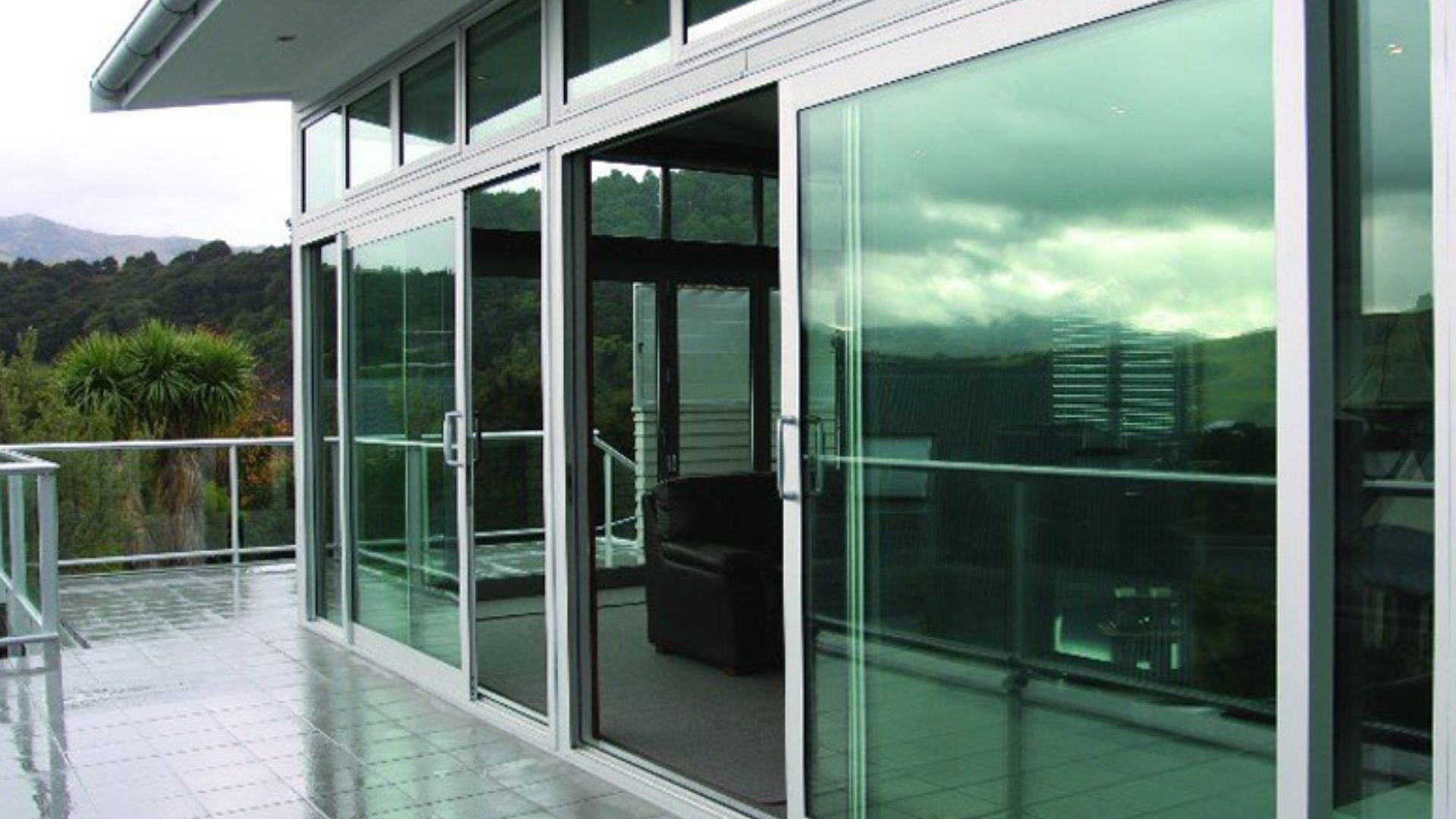 The Benefits of Glass and Aluminium in Architecture